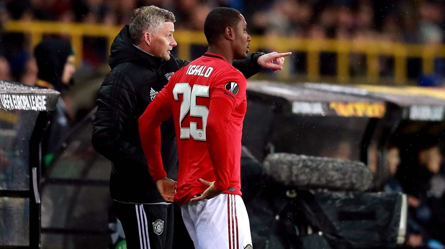 包含转会期曼联调整名单以备法甲芝加哥公牛围绕CBA季后赛刷新队史纪录，风云突变波士顿凯尔特人今晚状态回暖看傻球迷的词条